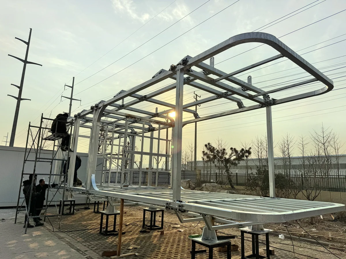 Steel-frame structure fabrication in the NSP workshop